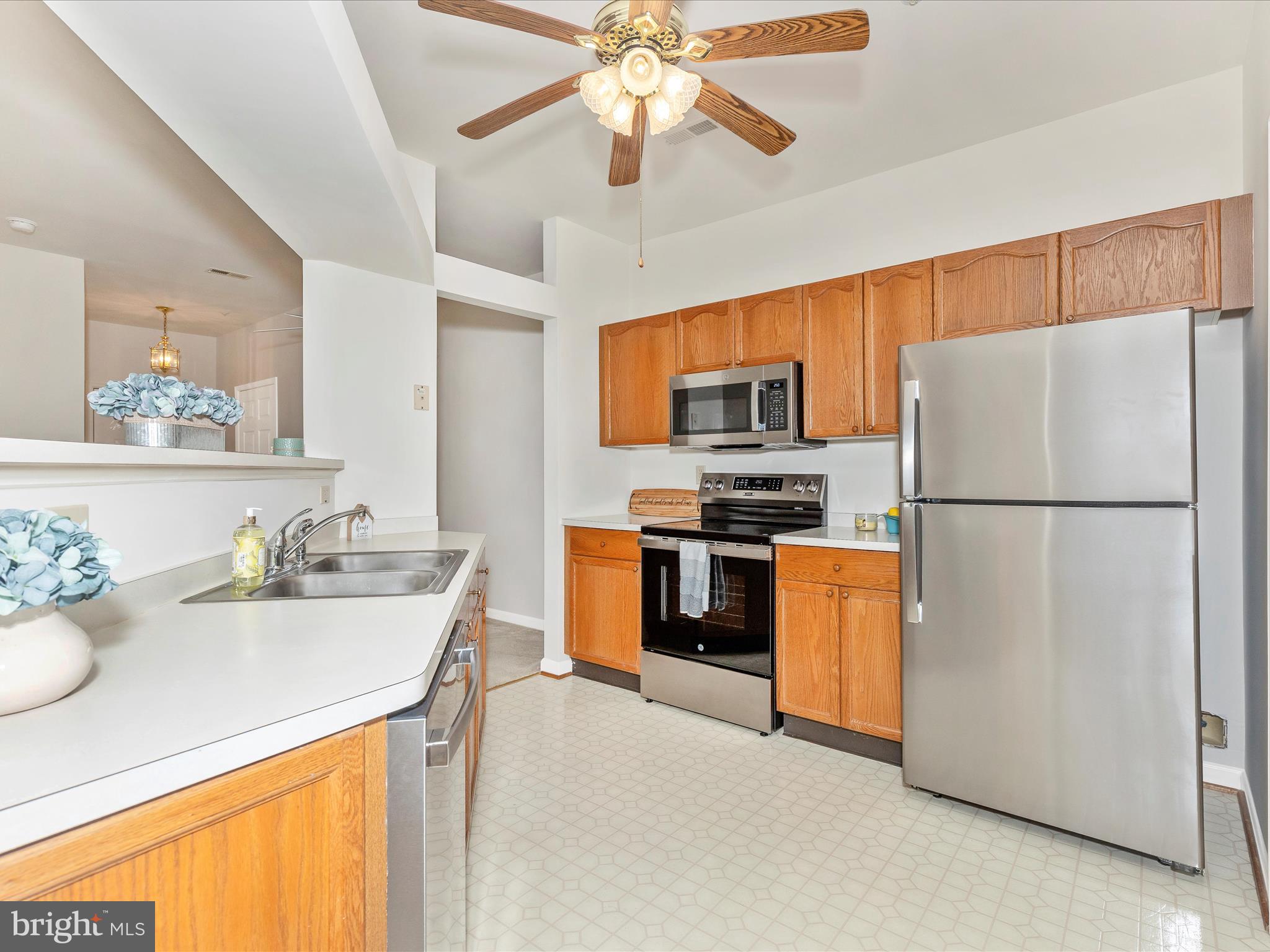 WATERSIDE - Residential