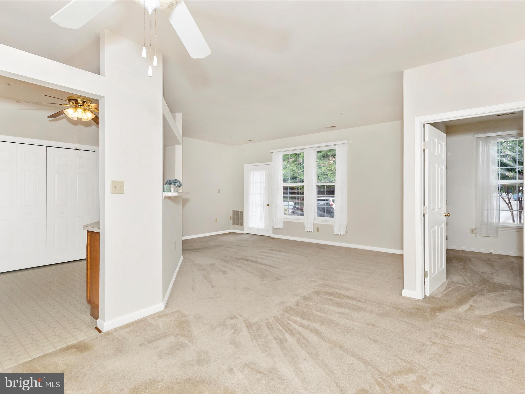 WATERSIDE - Residential