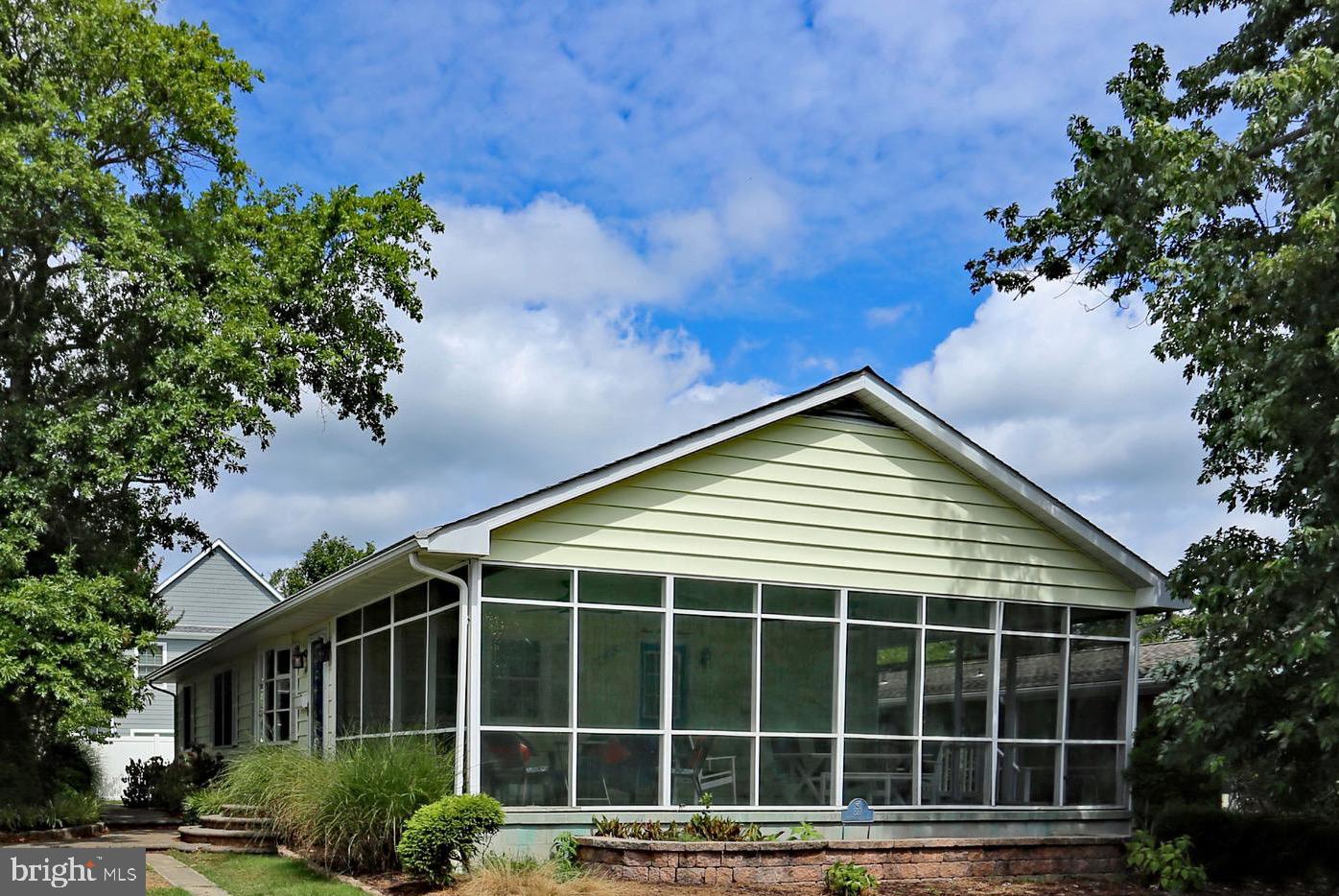327 COUNTRY CLUB DRIVE