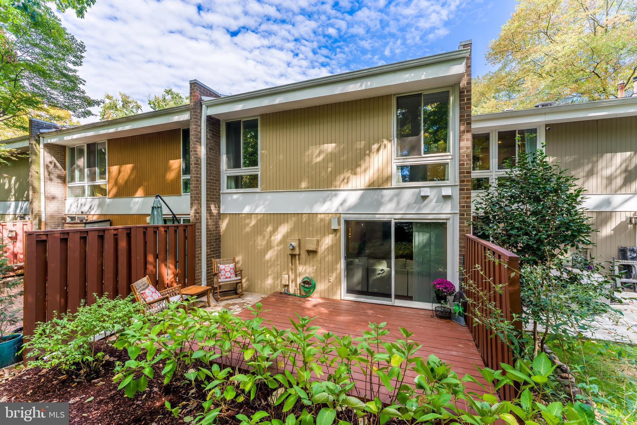 RESTON - Residential