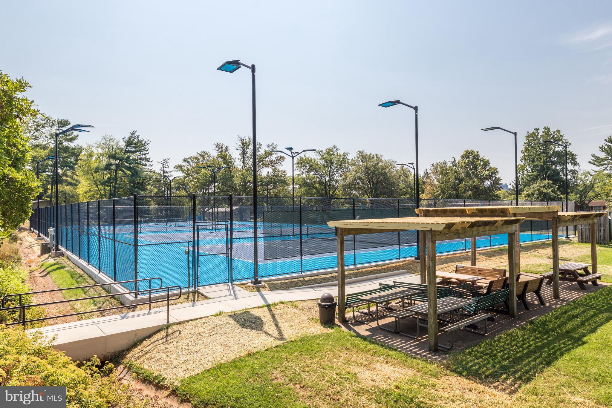 RESTON - Residential