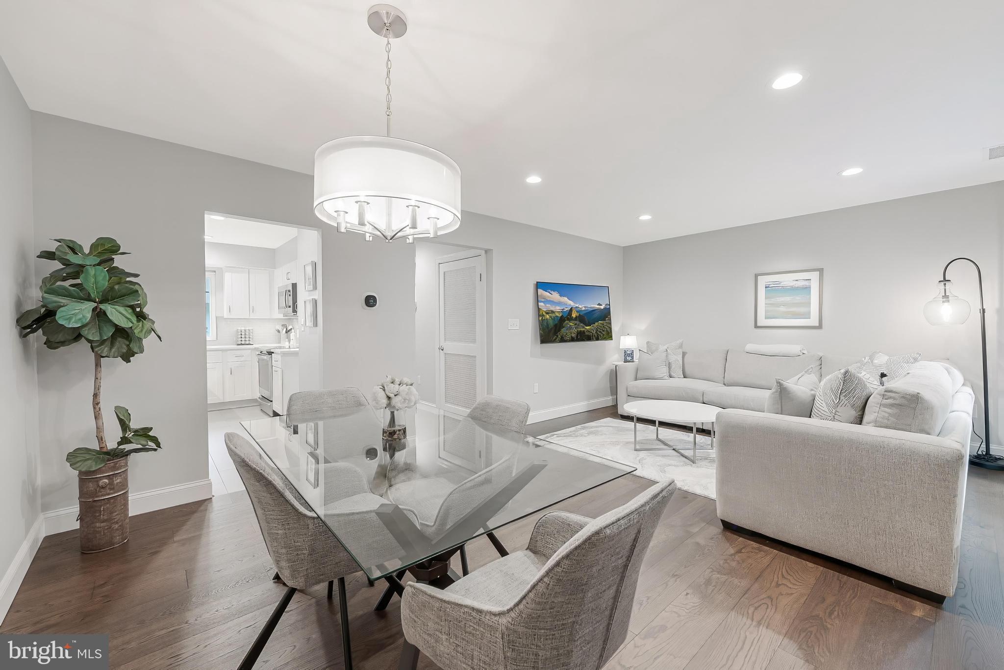 RESTON - Residential