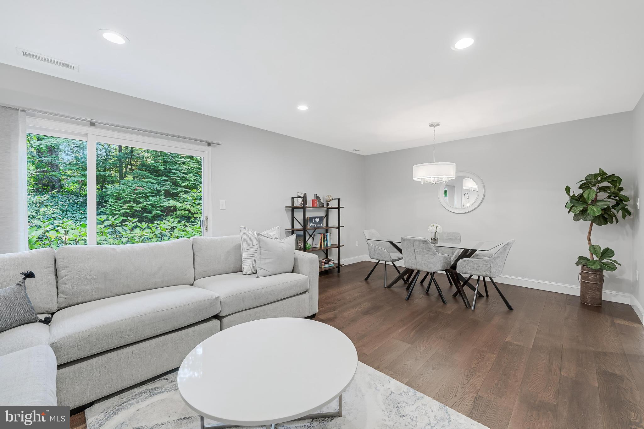 RESTON - Residential