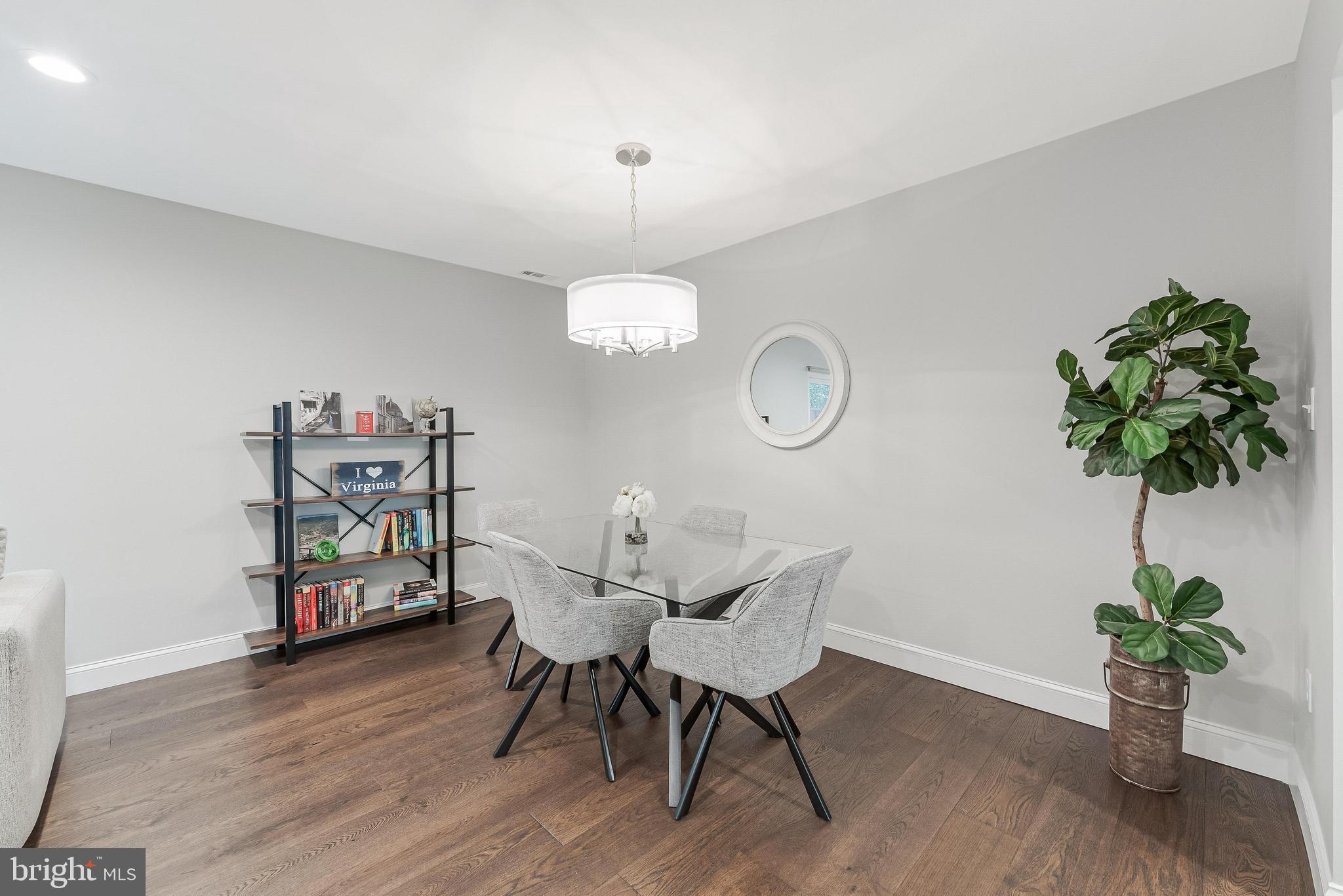 RESTON - Residential