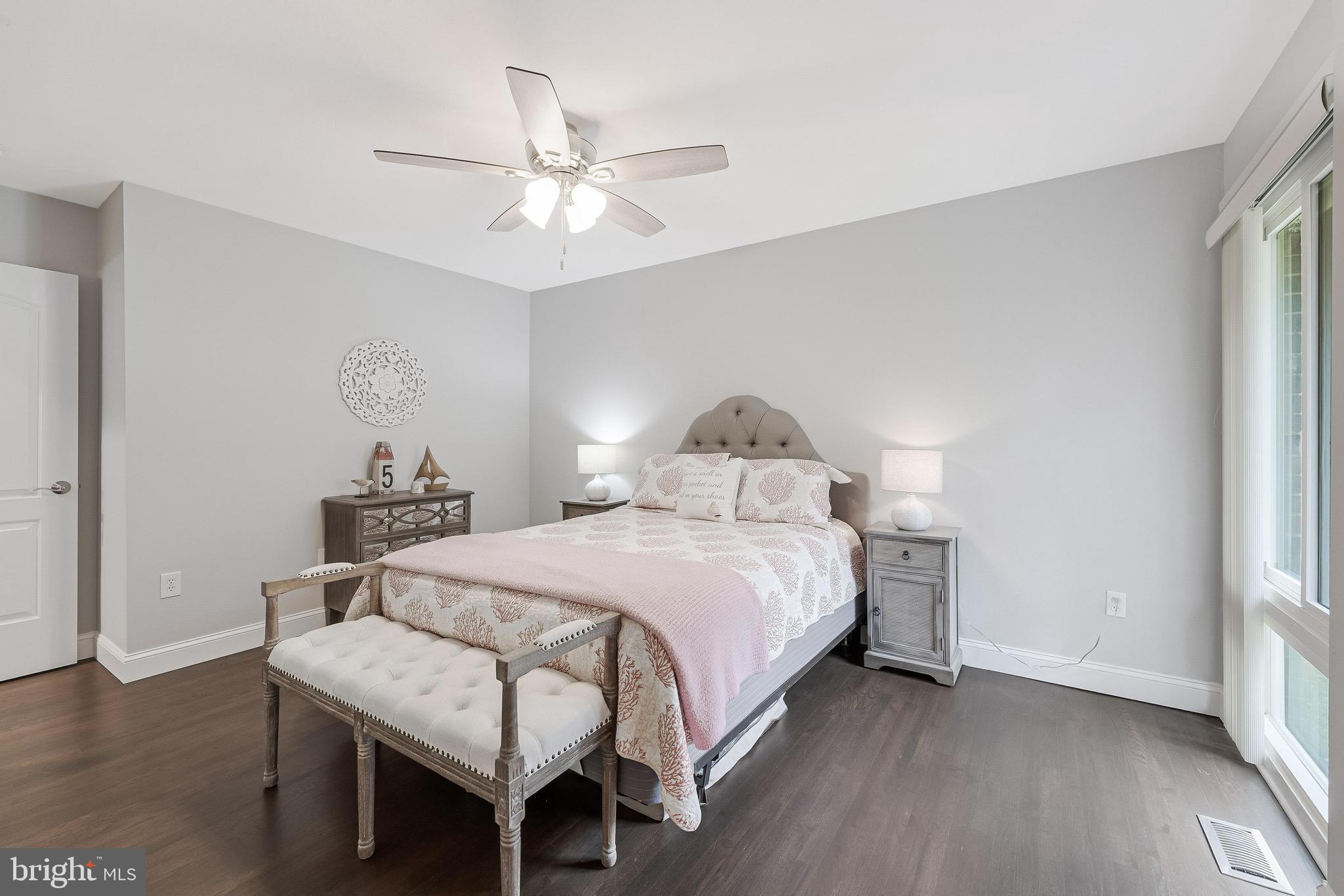 RESTON - Residential