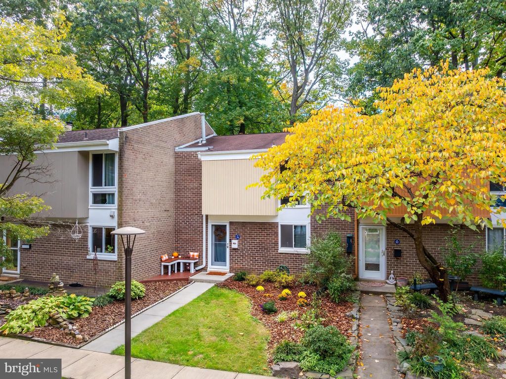Photo of 1775 Wainwright Drive, RESTON, VA 20190 (MLS # VAFX2273532)