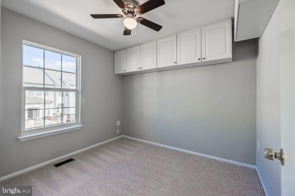 AUTUMN CHASE HUNT - Residential