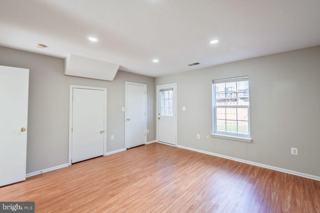 AUTUMN CHASE HUNT - Residential