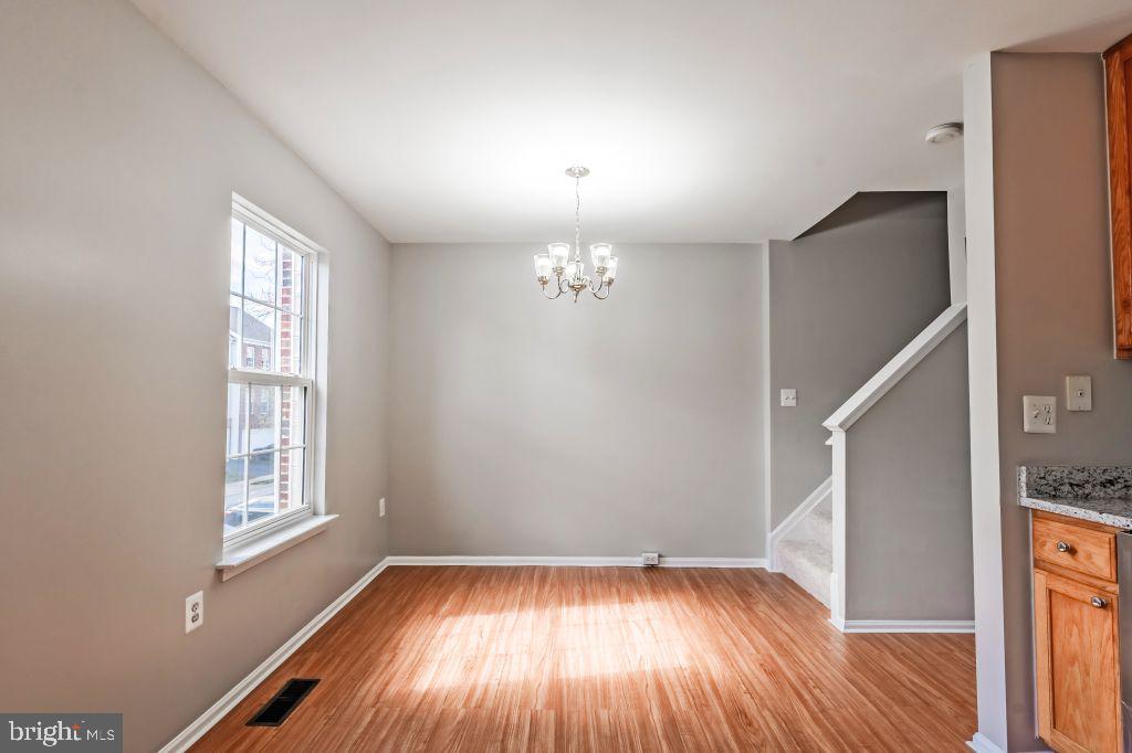 AUTUMN CHASE HUNT - Residential