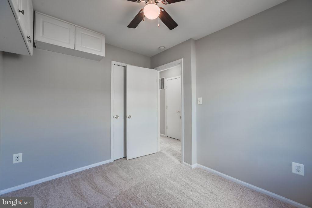 AUTUMN CHASE HUNT - Residential