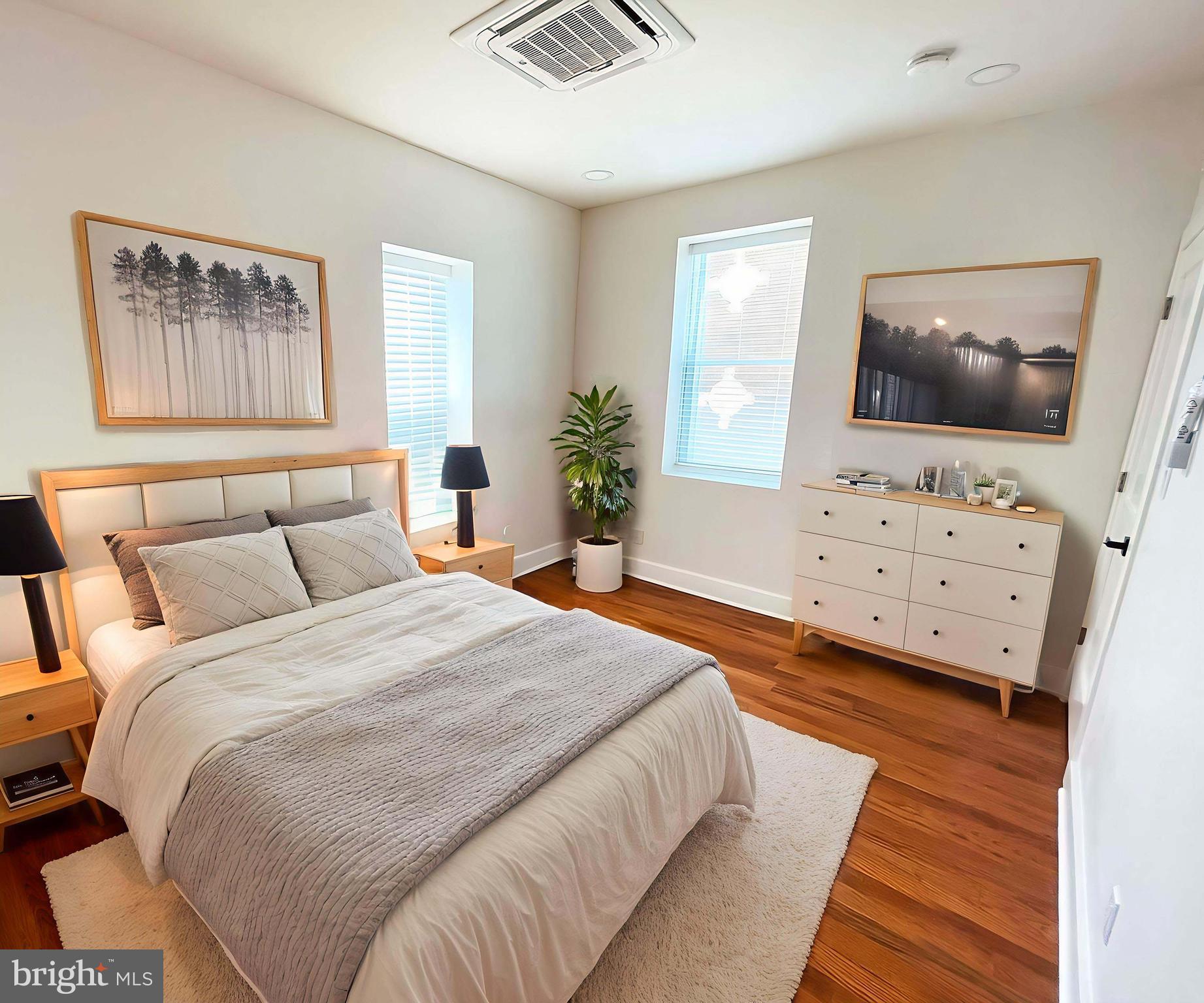 Discover the comfort and convenience of living at 311 S 60th St, Philadelphia, PA 19143!
This beautifully renovated 1-bedroom, 1-bathroom apartment is the perfect place to call home. The space features a fully electric ⚡ setup, offering modern efficiency and peace of mind. Cook with ease in the stylish kitchen equipped with a refrigerator, stove, microwave, and enjoy the practicality of having your own in-unit washer 🧺. Whether you're relaxing after a long day or starting fresh in a new space, this apartment offers the cozy atmosphere you’ve been looking for.
Plus, you’ll love the easy access to public transportation, local shops, and everyday essentials. 🏡✨