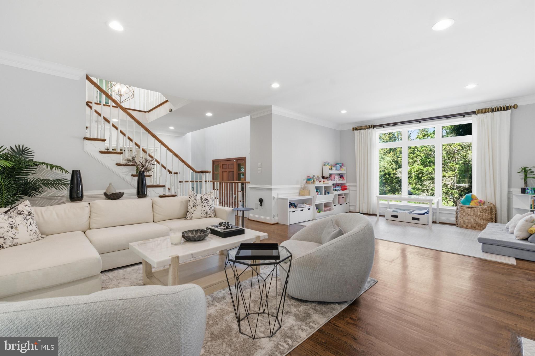 NORTHWOOD - Residential