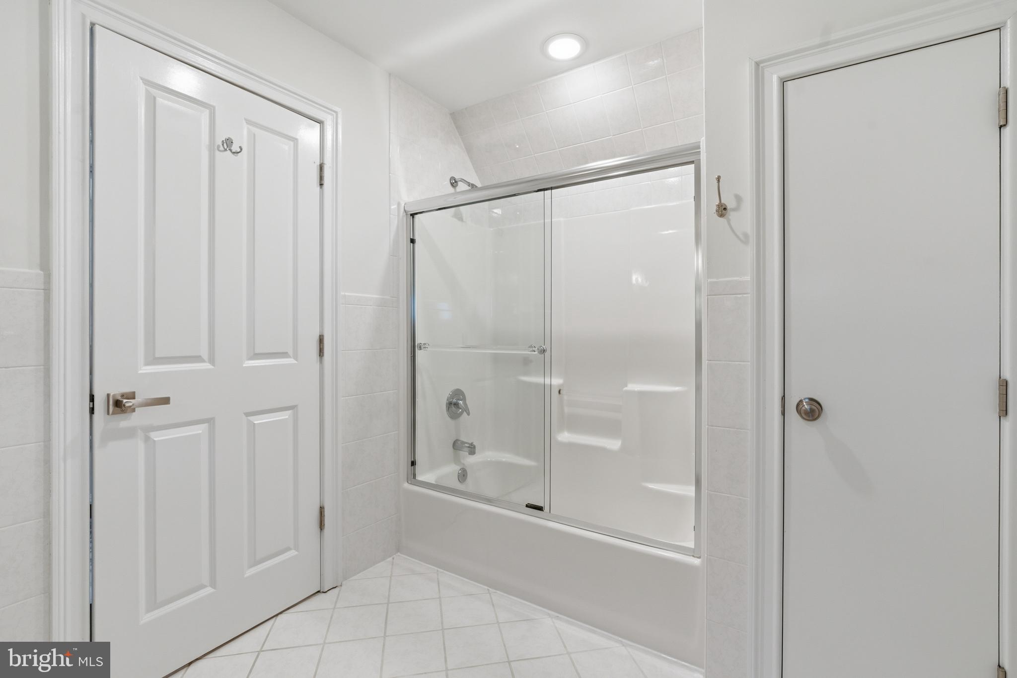 NORTHWOOD - Residential