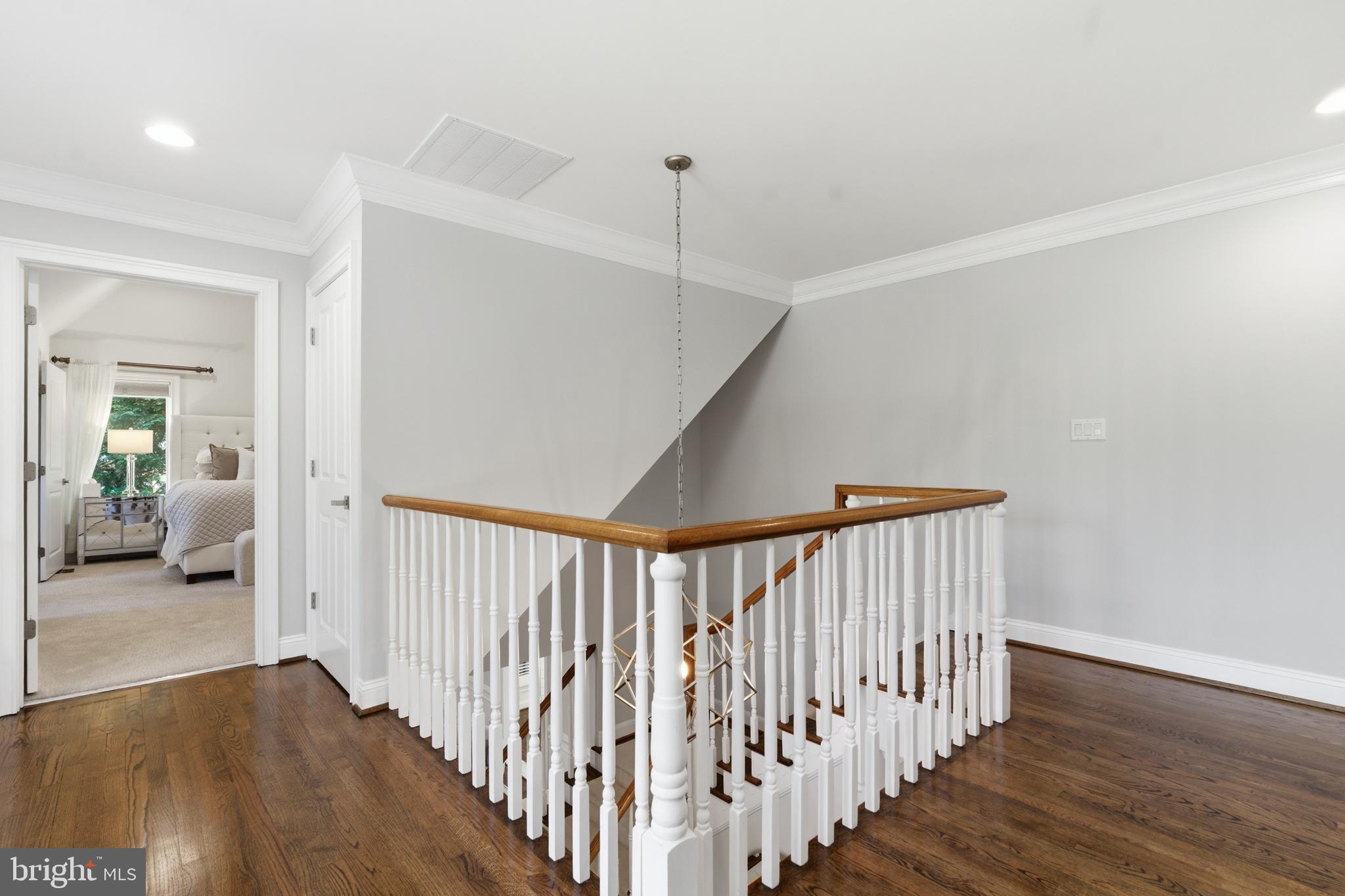 NORTHWOOD - Residential