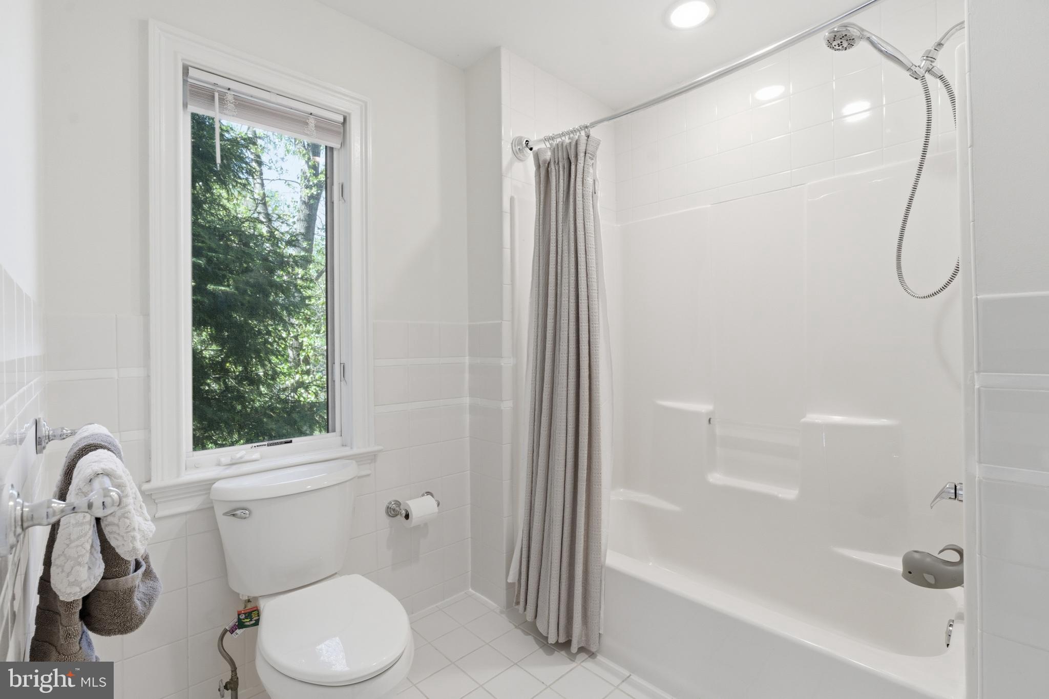 NORTHWOOD - Residential