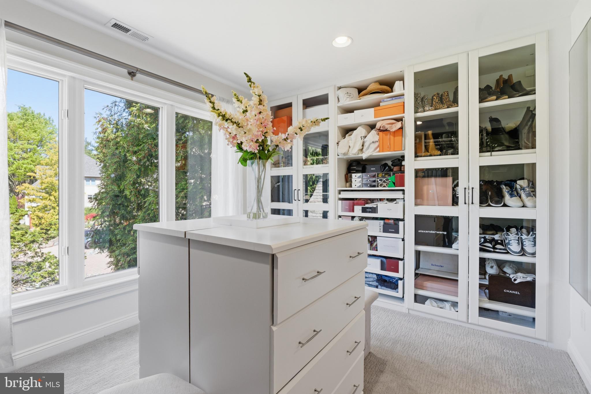 NORTHWOOD - Residential