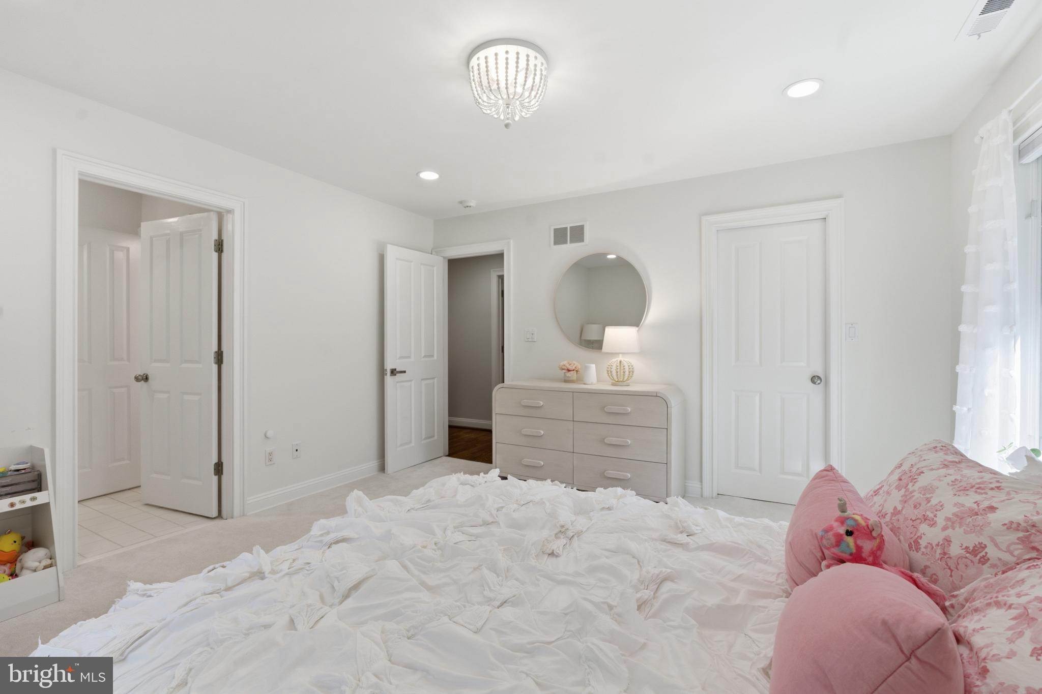 NORTHWOOD - Residential