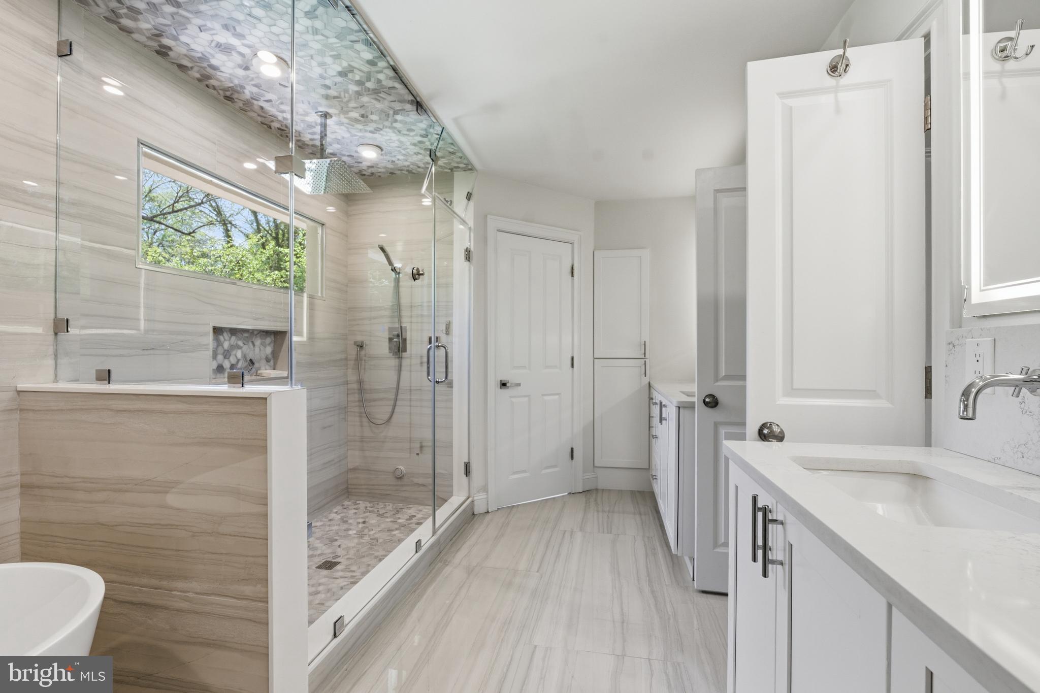 NORTHWOOD - Residential