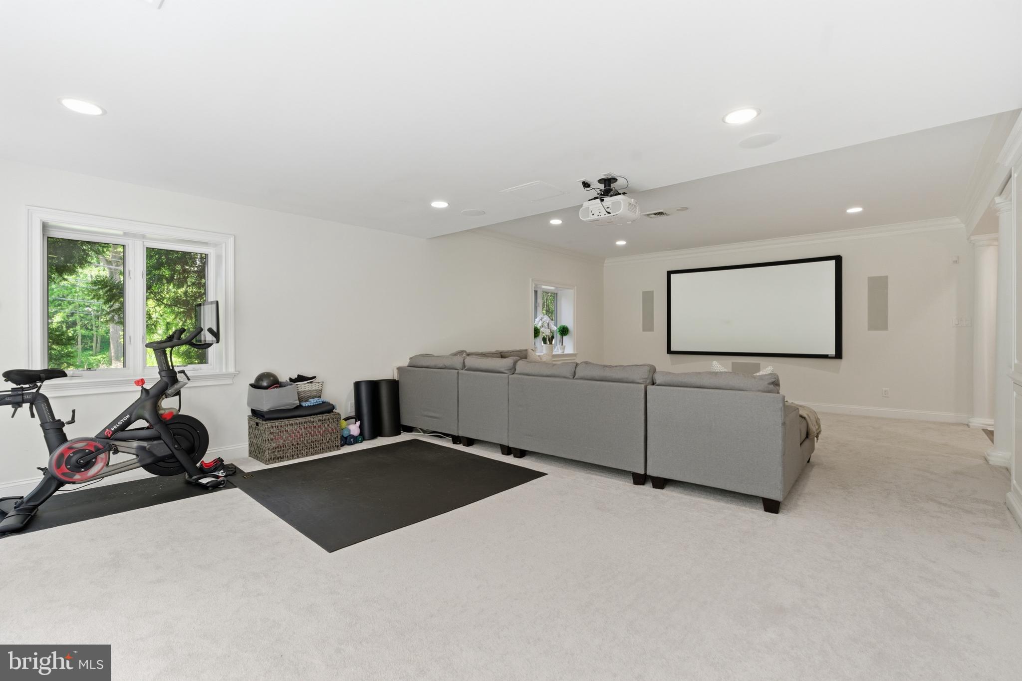 NORTHWOOD - Residential