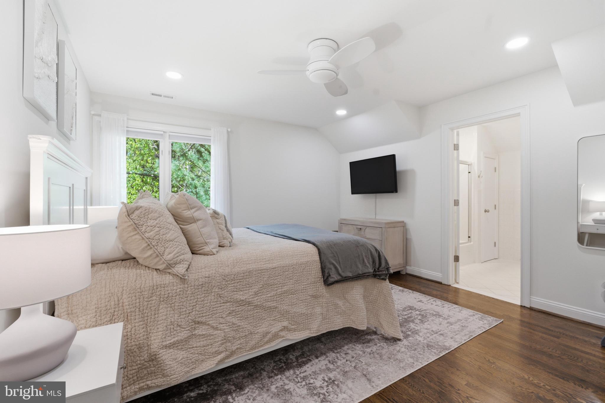 NORTHWOOD - Residential