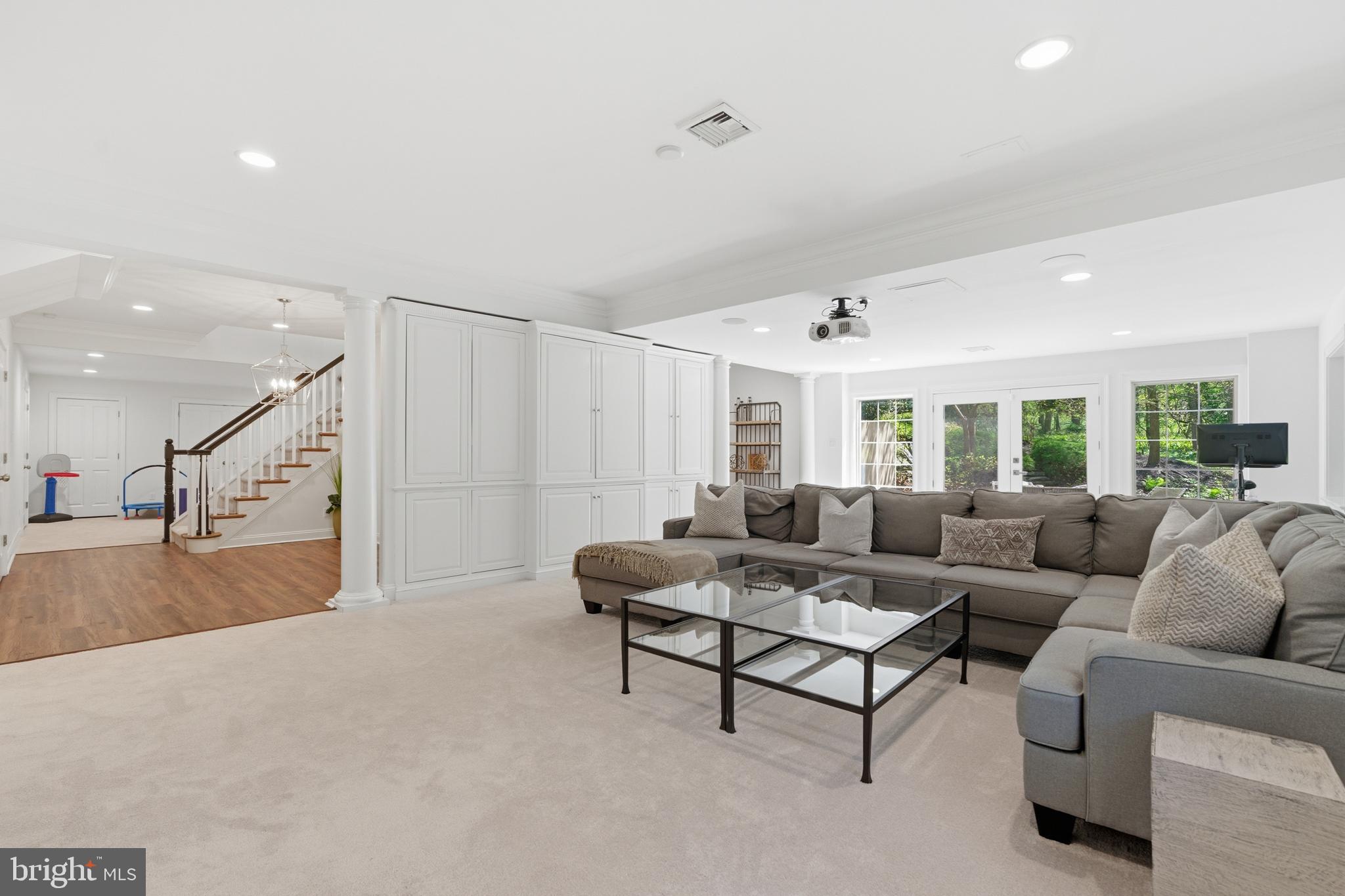 NORTHWOOD - Residential