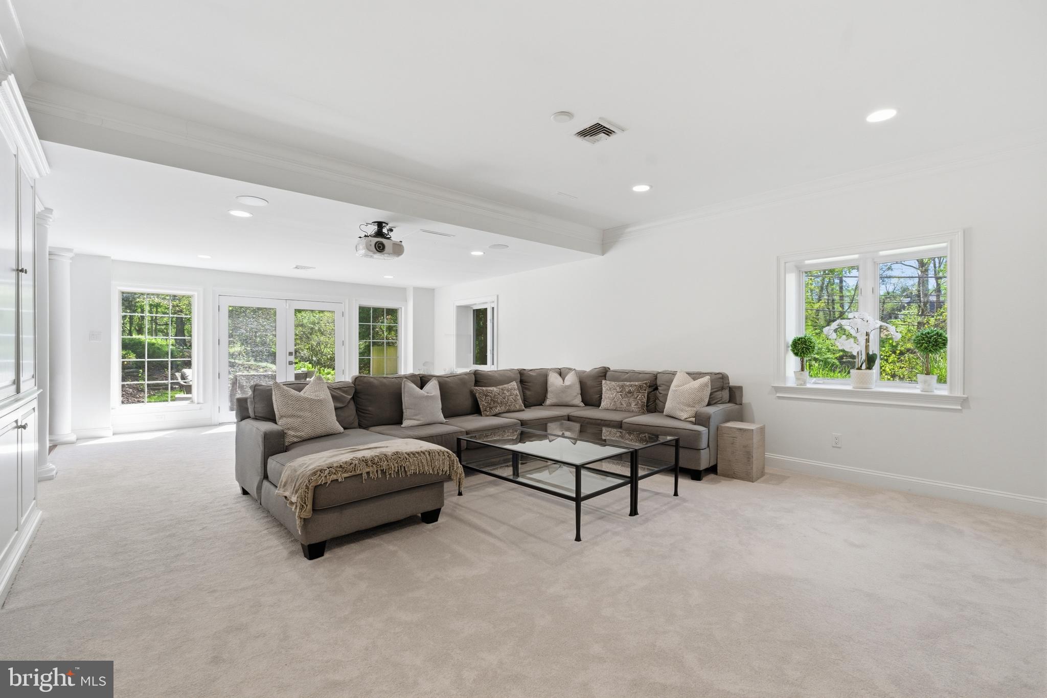 NORTHWOOD - Residential