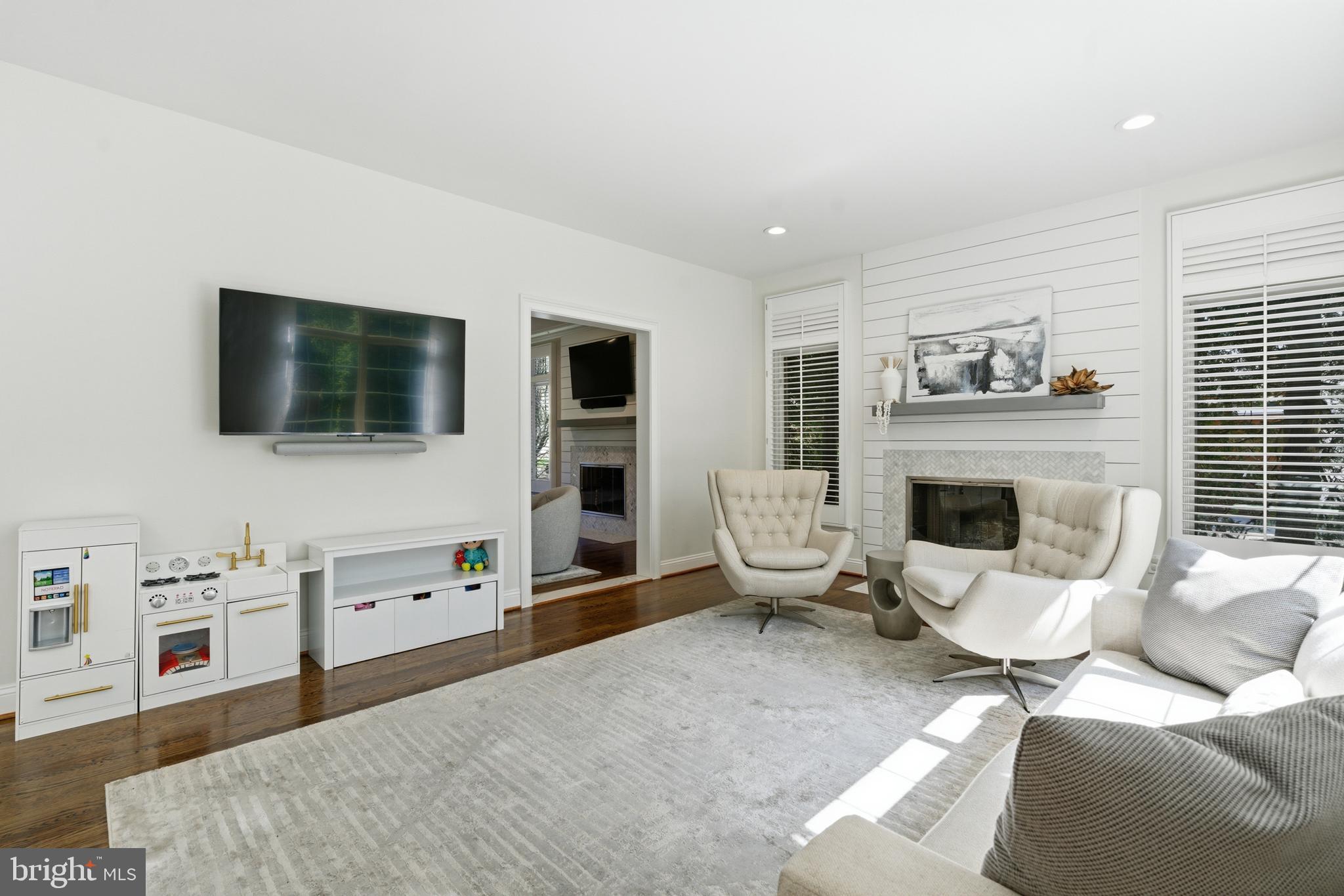 NORTHWOOD - Residential