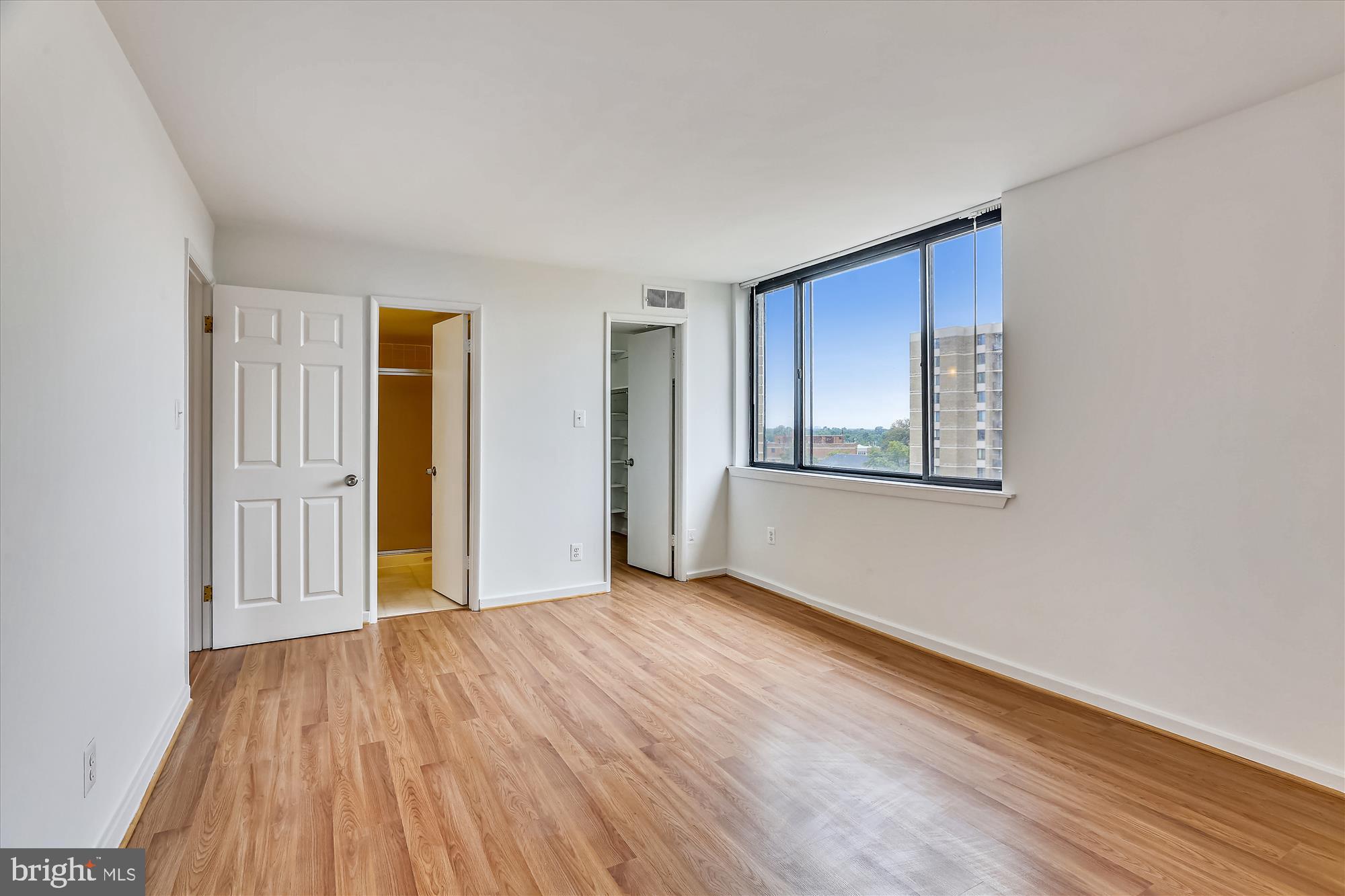 AMERICANA CENTRE - Residential