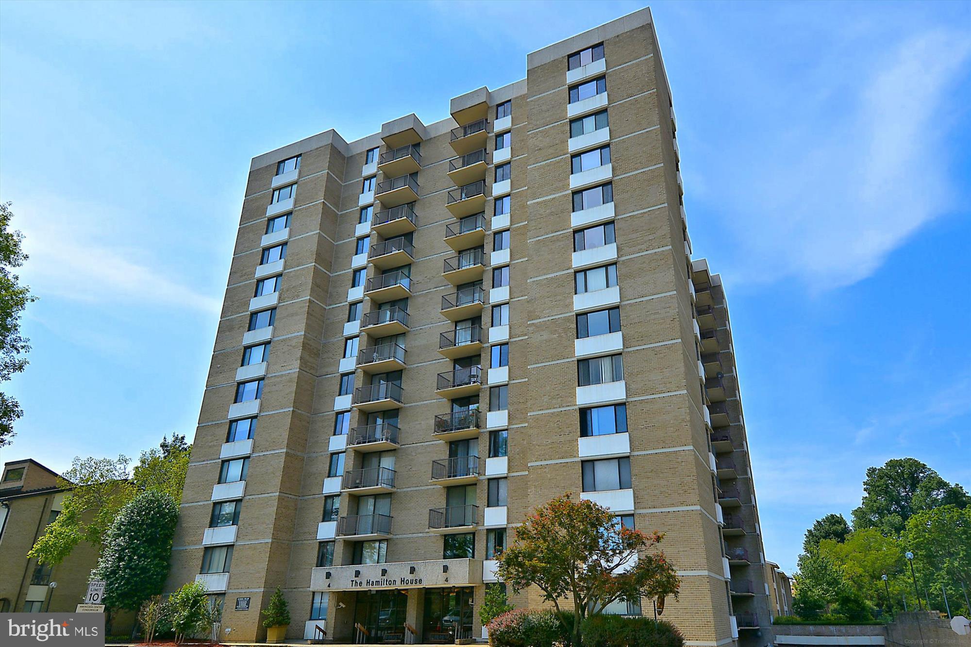 AMERICANA CENTRE - Residential