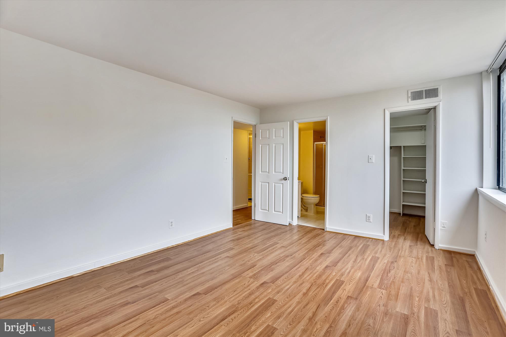 AMERICANA CENTRE - Residential