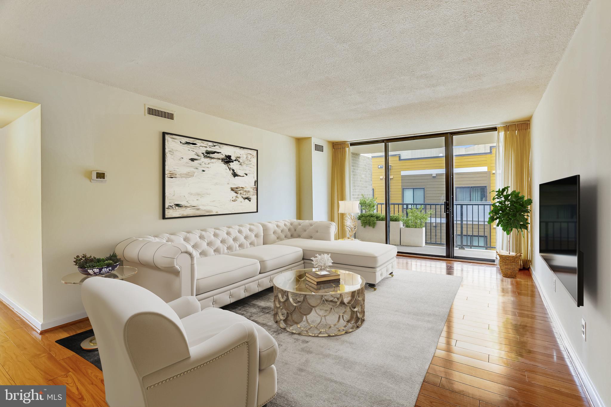 AMERICANA CENTRE - Residential