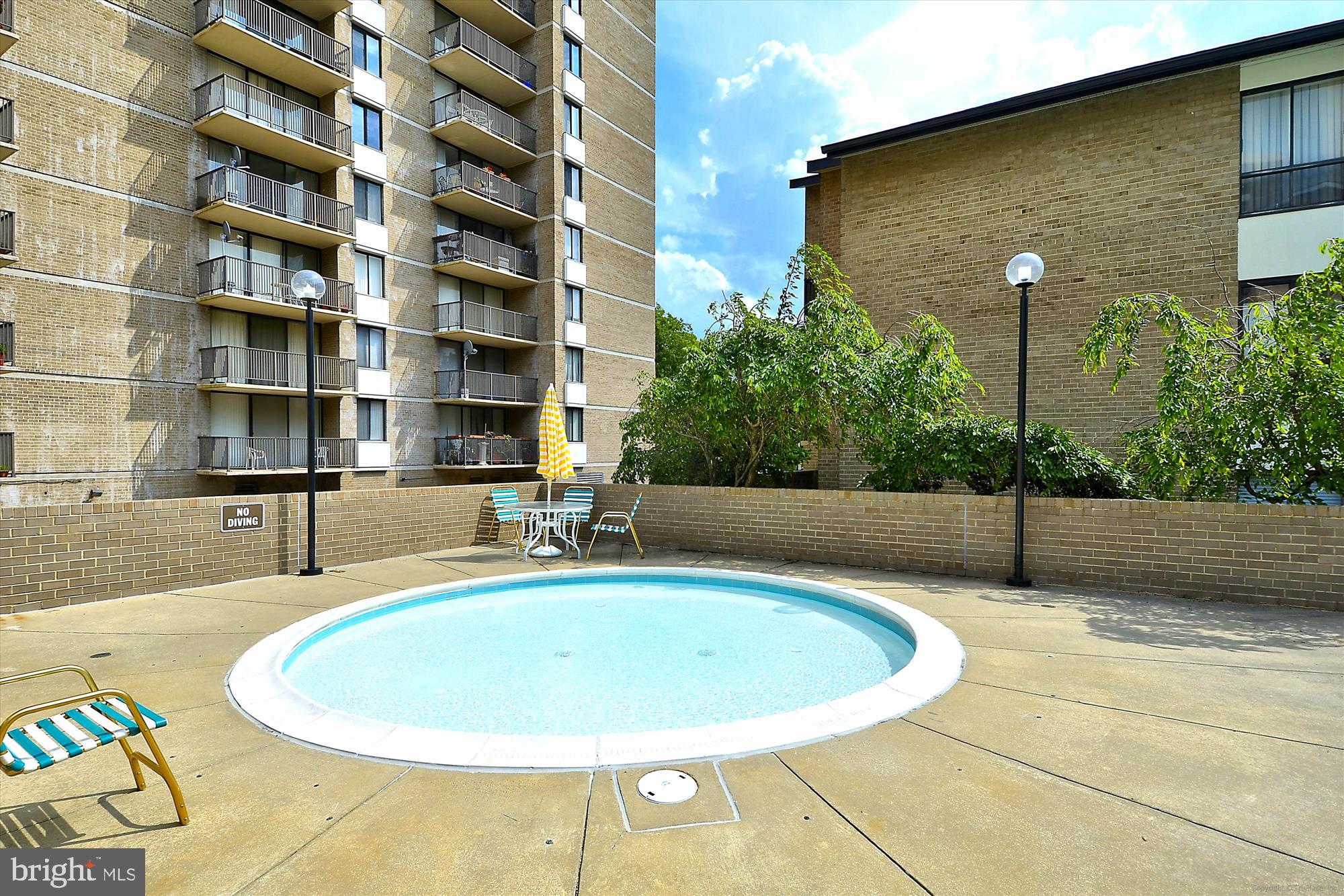 AMERICANA CENTRE - Residential