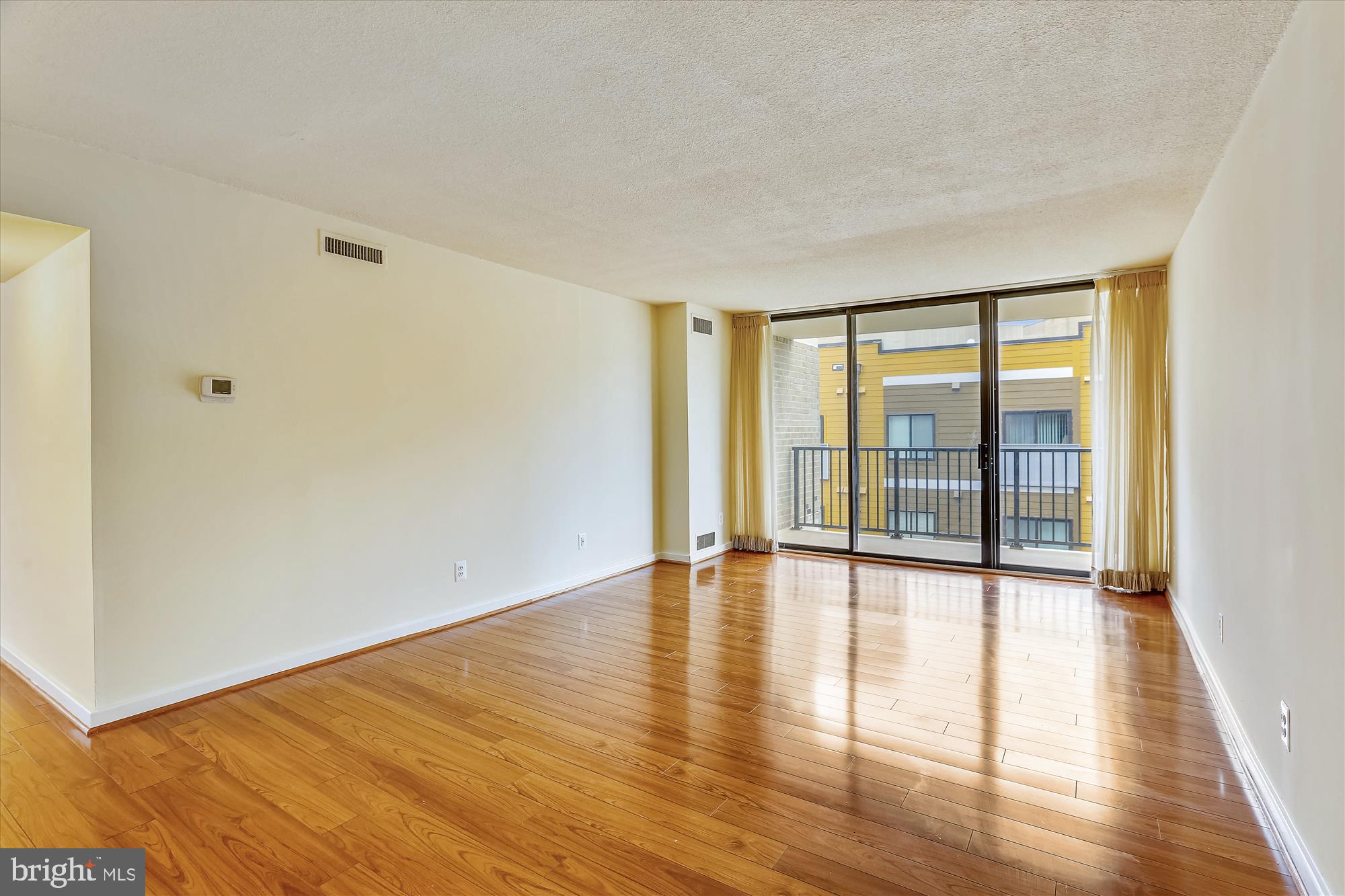 AMERICANA CENTRE - Residential