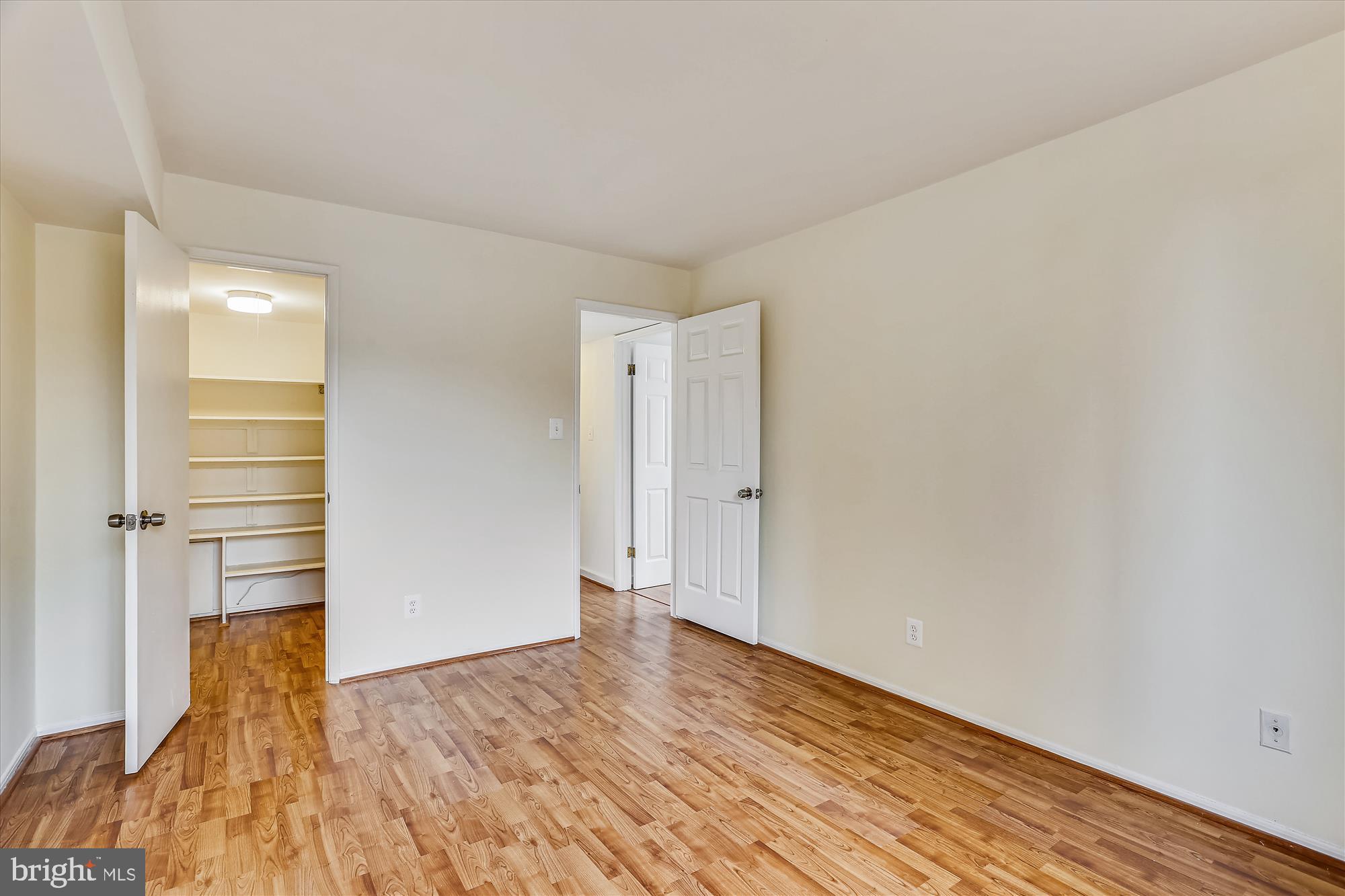 AMERICANA CENTRE - Residential