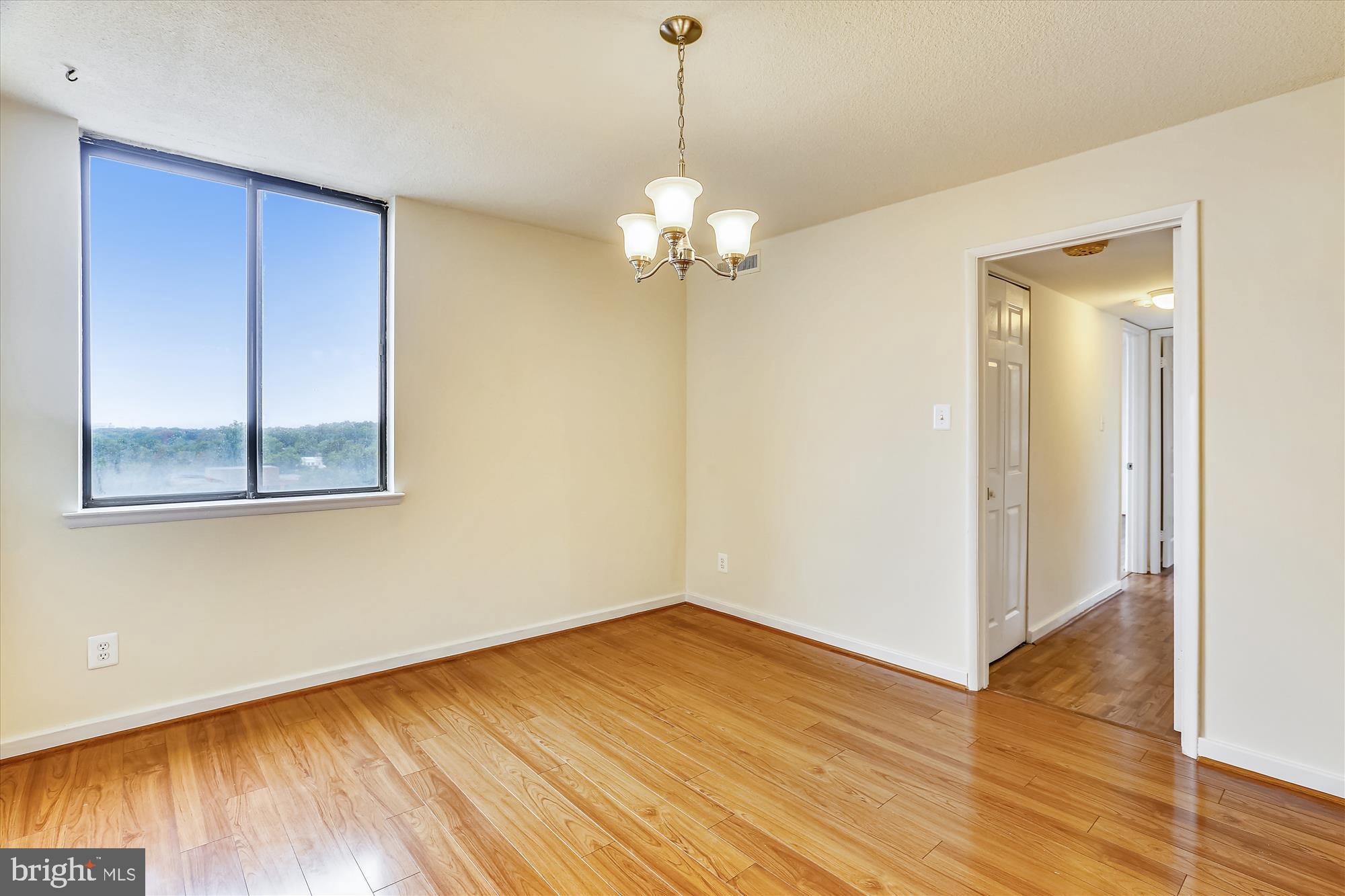 AMERICANA CENTRE - Residential