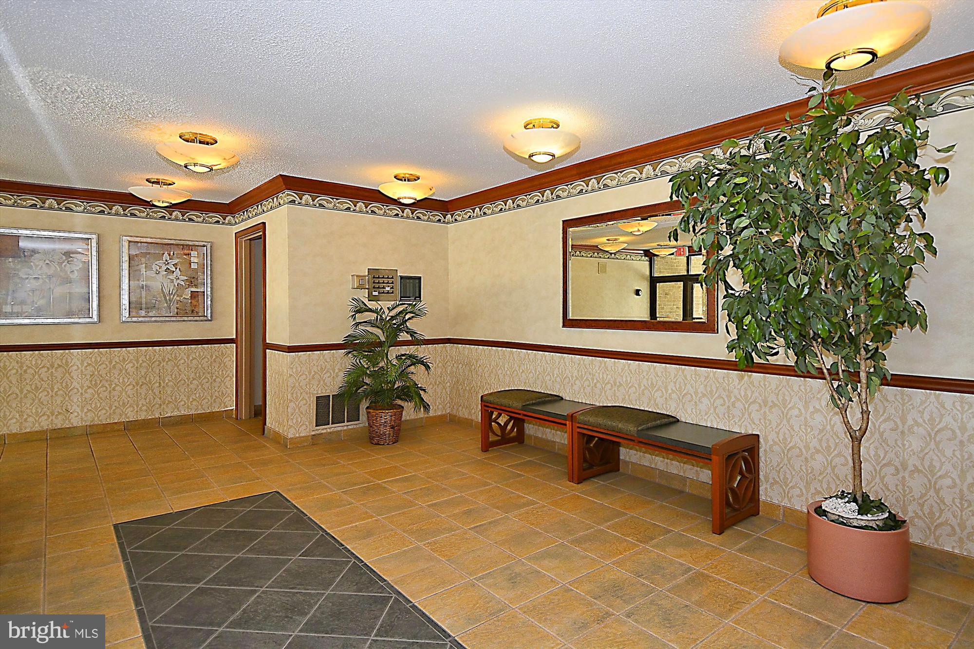 AMERICANA CENTRE - Residential