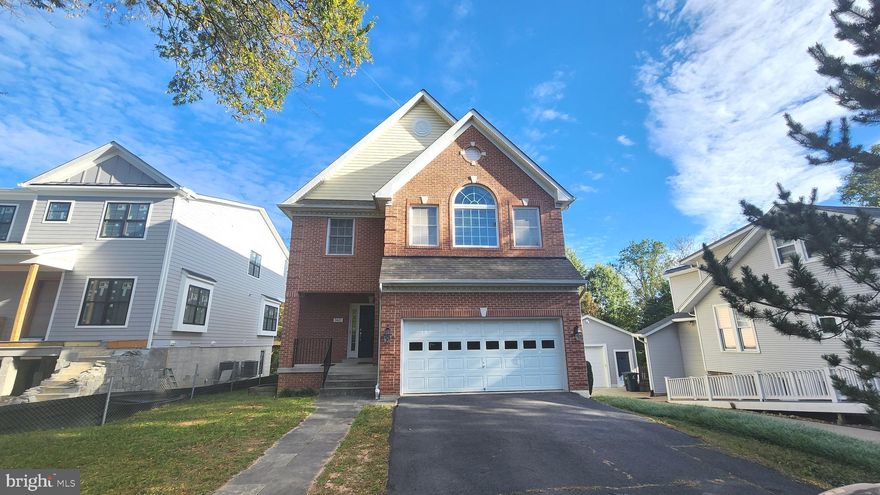 Available now for rent in Cherrydale:
4/5 bedrooms, 4.5 bathrooms. Main level includes a large kitchen, living room, separate dining room, and office/bedroom. Ample parking with driveway and garage. Large wooded backyard. Over 3,000 sq ft of finished space, plus 1,000 sq ft unfinished basement. Tenants responsible for all utilities. Groups ok, Pets ok.