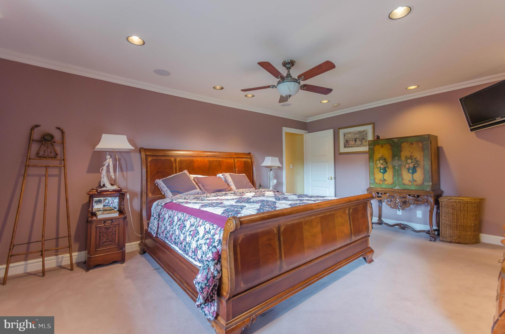 CROSS KEYS - Residential