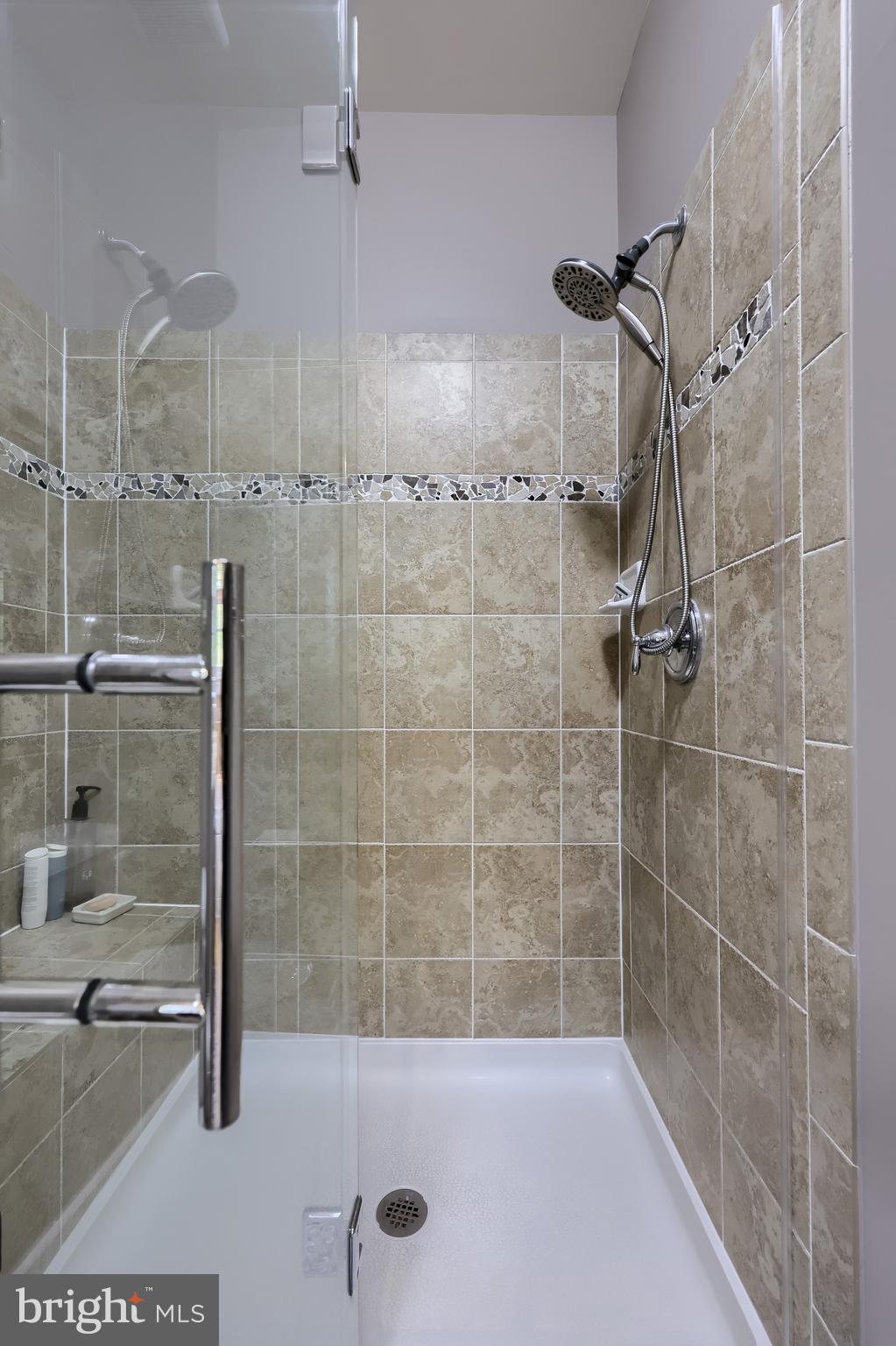 STONEGATE AT REGENTS GLEN - Residential