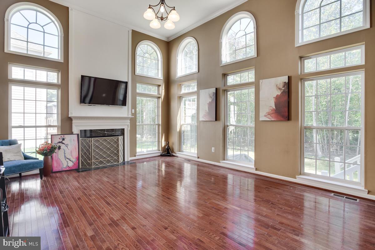 BRENTWOOD - Residential