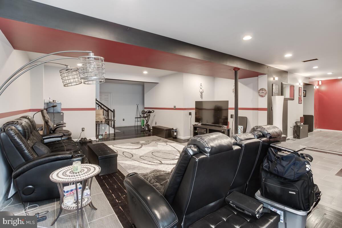 BRENTWOOD - Residential