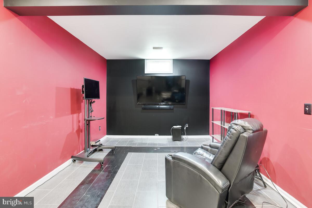 BRENTWOOD - Residential