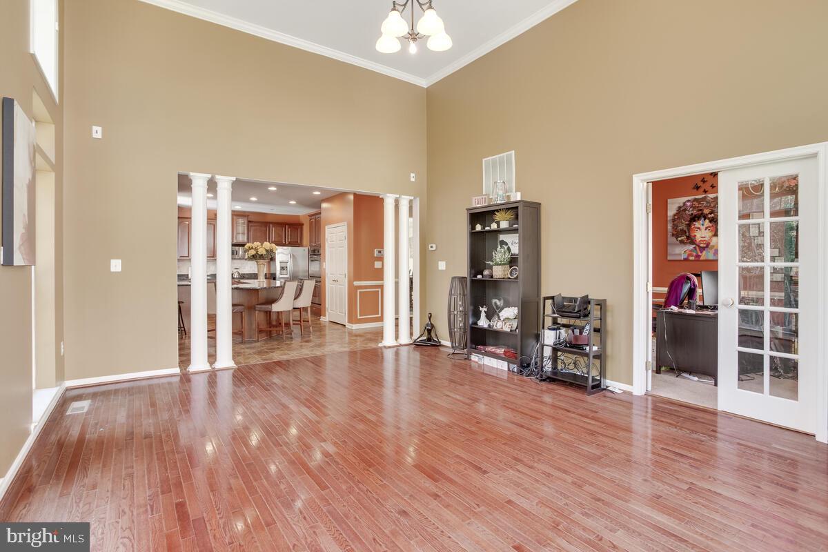 BRENTWOOD - Residential