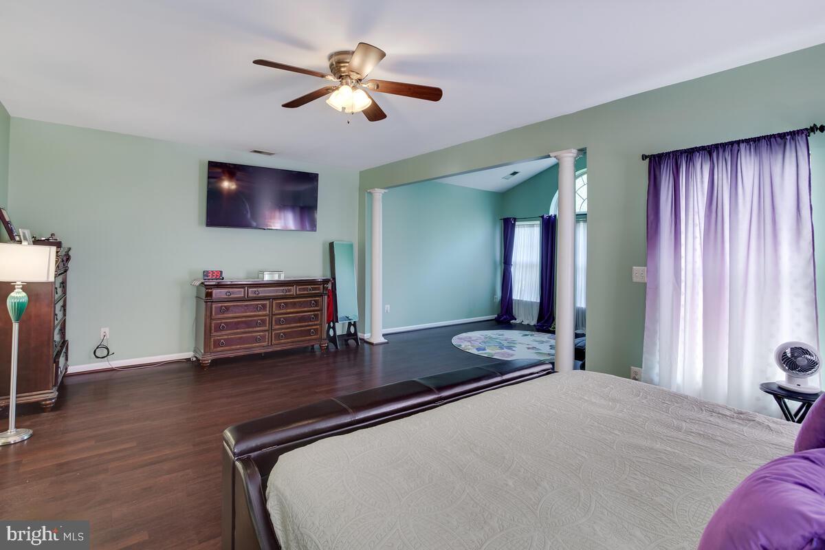 BRENTWOOD - Residential