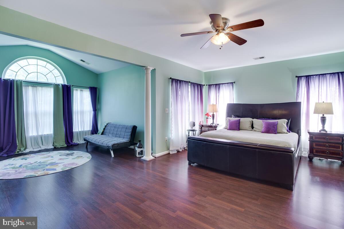 BRENTWOOD - Residential