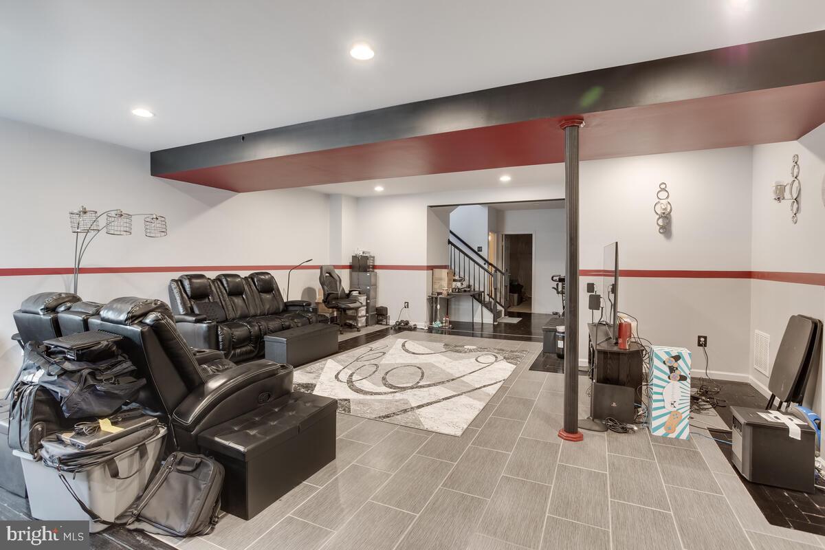 BRENTWOOD - Residential