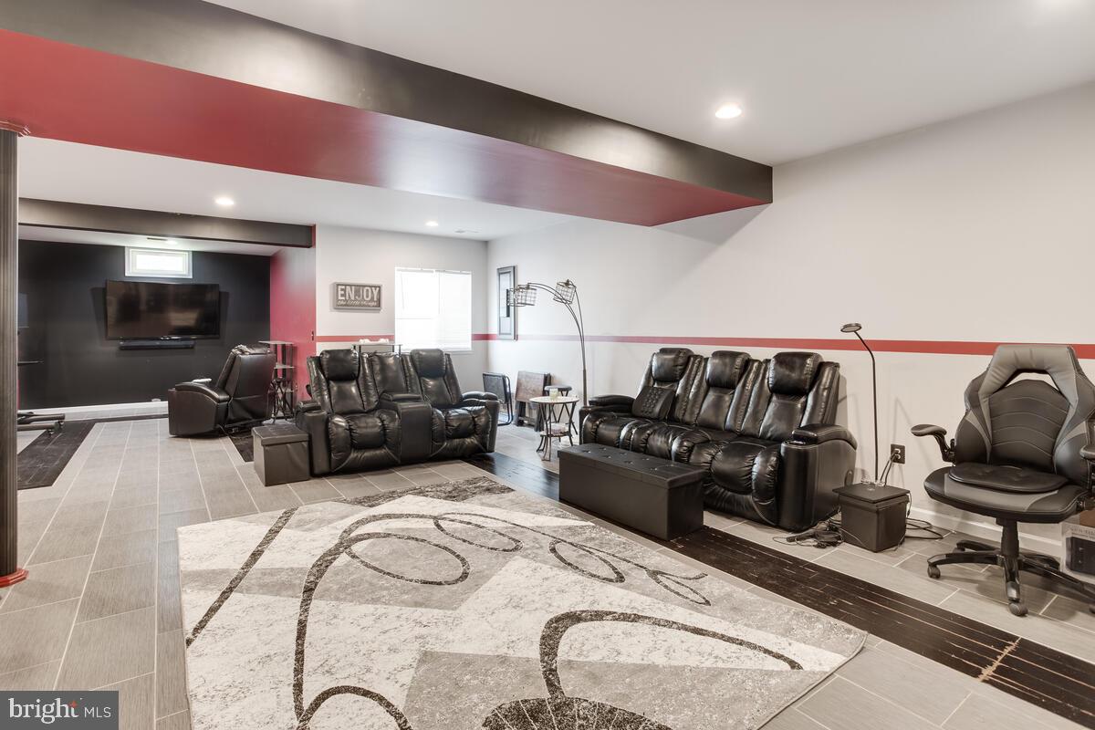 BRENTWOOD - Residential