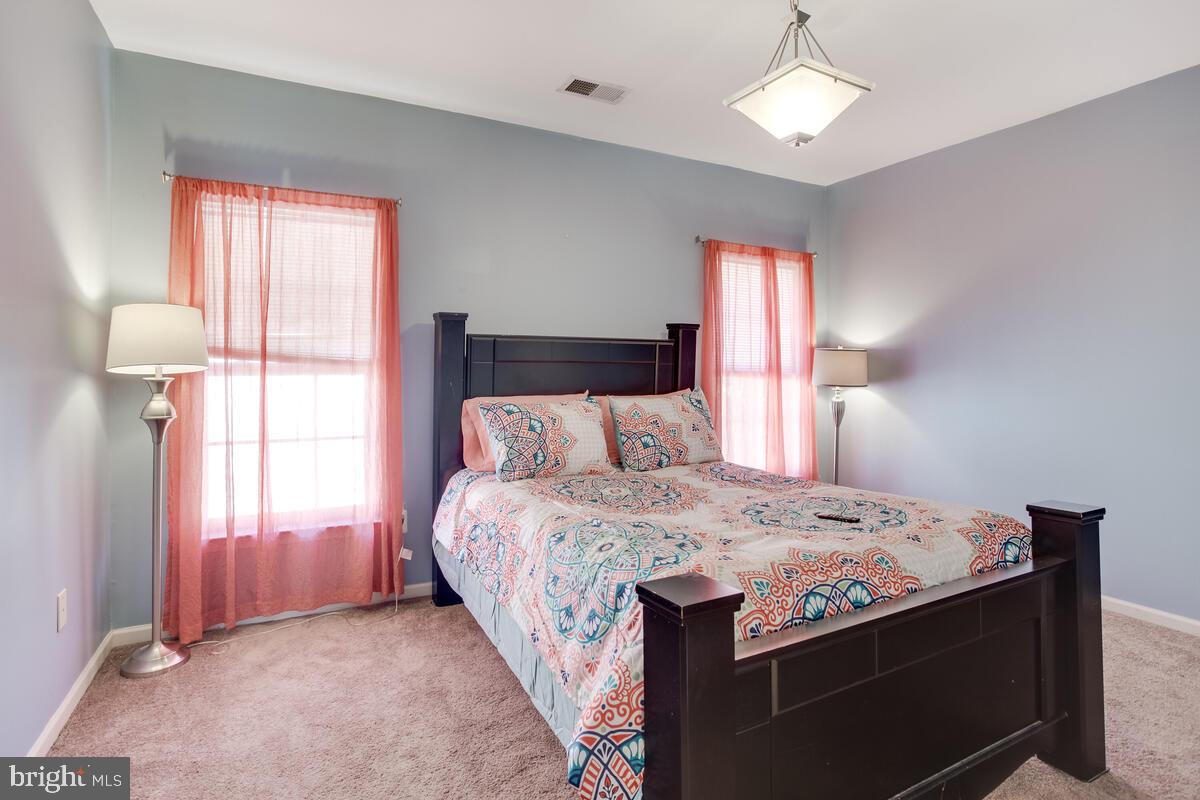 BRENTWOOD - Residential