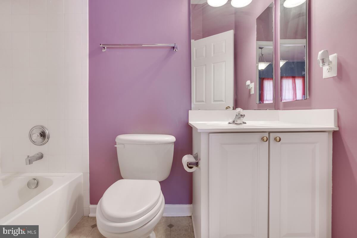 BRENTWOOD - Residential