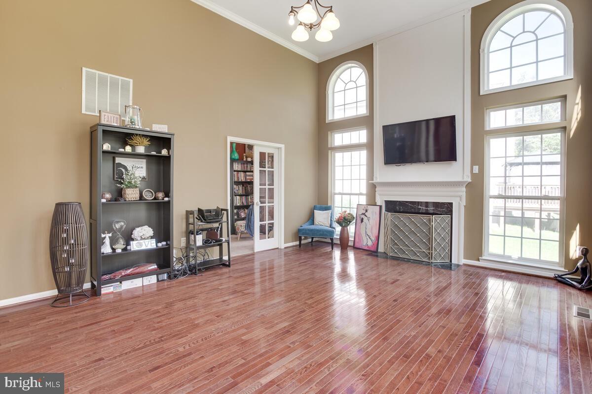 BRENTWOOD - Residential